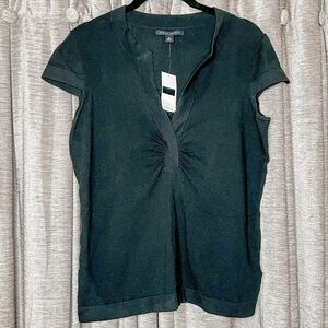 NWT Banana Republic Black Cap Sleeve Split Neck Knit Sleeveless Sweater Medium